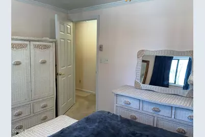 154 Roundhill Rd Road, Dingmans Ferry, PA 18328 - Photo 21