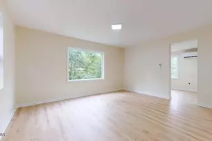 136 Heaters Hill Rd, Matamoras, PA 18336 - Photo 9