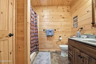 109 Lakeside Dr, Greentown, PA 18426 - Photo 57