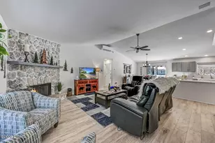 100 Forest Dr, Hawley, PA 18428 - Photo 11