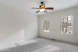 1415 Dewberry Dr, Hawley, PA 18428 - Photo 35