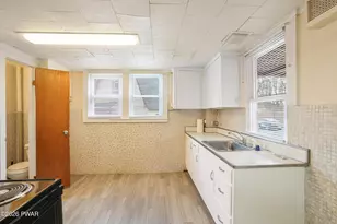 958 Main St, Newfoundland, PA 18445 - Photo 23