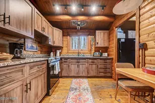 265 Parkwood Dr, Lake Ariel, PA 18436 - Photo 17