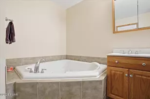 111 Candlewick Way, Lackawaxen, PA 18435 - Photo 41