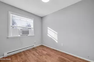 8574 Bumble Bee Way, Tobyhanna, PA 18466 - Photo 17