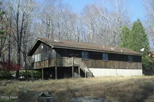 103 Oak Wood Dr, Greentown, PA 18426 - Photo 1