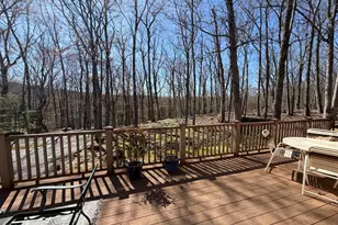 432 Maple Ridge Dr, Lords Valley, PA 18428 - Photo 3