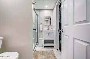 1186 Commanche Cir, Lake Ariel, PA 18436 - Photo 73