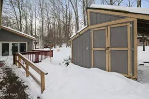 1114 Commanche Cir, Lake Ariel, PA 18436 - Photo 37