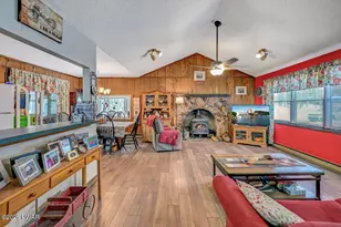 296 Chestnuthill Dr, Lake Ariel, PA 18436 - Photo 7