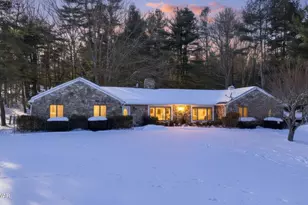 28 Valentine Dr, Hawley, PA 18428 - Photo 1