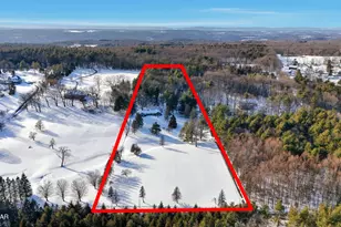 28 Valentine Dr, Hawley, PA 18428 - Photo 7