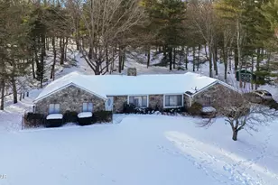 28 Valentine Dr, Hawley, PA 18428 - Photo 3