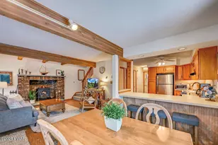 1055 Mountain Top Dr, Lake Ariel, PA 18436 - Photo 11