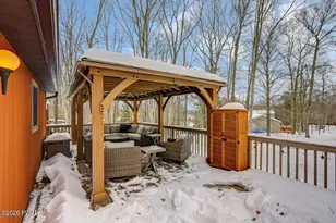 1055 Mountain Top Dr, Lake Ariel, PA 18436 - Photo 59