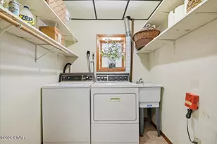 404 Canoe Brook Dr, Lords Valley, PA 18428 - Photo 47