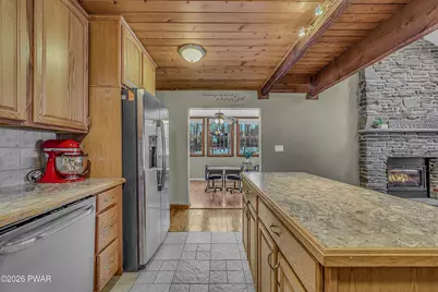 37 Parkwood Drive, Lakeville, PA 18436 - Photo 9