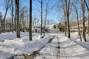 412 Canoe Brook Dr, Lords Valley, PA 18428 - Photo 85