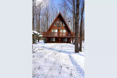 445 Lakewood Drive, Lake Ariel, PA 18436 - Photo 1