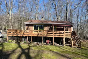 29 Holland Rd, Hawley, PA 18428 - Photo 1