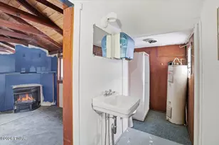 107 Circle Ln, Greentown, PA 18426 - Photo 9