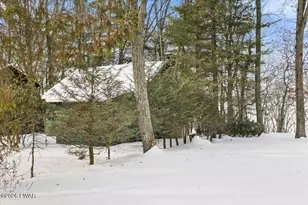 423 Sunset Forest Dr, Hawley, PA 18428 - Photo 43