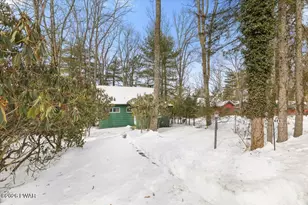 423 Sunset Forest Dr, Hawley, PA 18428 - Photo 39