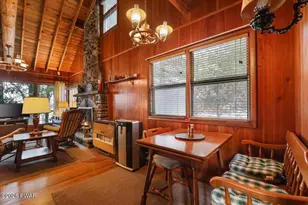 423 Sunset Forest Dr, Hawley, PA 18428 - Photo 11