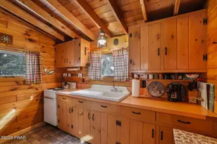 423 Sunset Forest Dr, Hawley, PA 18428 - Photo 19