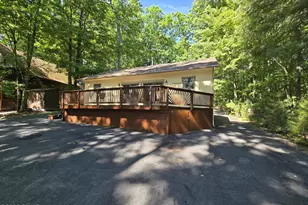 24 Lakeside Dr, Lakeville, PA 18438 - Photo 33