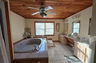 102 Longspur Ln, Lords Valley, PA 18428 - Photo 25