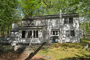 102 Longspur Ln, Lords Valley, PA 18428 - Photo 3