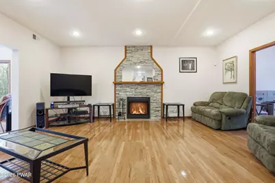 1100 Dewberry Drive, Hawley, PA 18428 - Photo 9