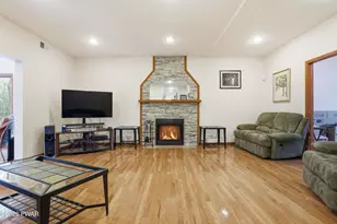 1100 Dewberry Dr, Hawley, PA 18428 - Photo 9