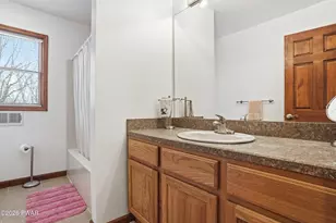 1100 Dewberry Dr, Hawley, PA 18428 - Photo 37