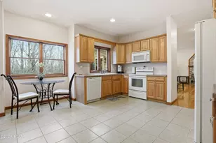 1100 Dewberry Dr, Hawley, PA 18428 - Photo 17