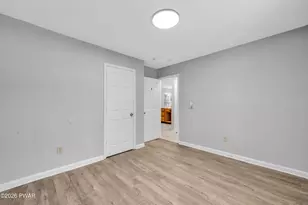 252 Greenbriar Cir, Tobyhanna, PA 18466 - Photo 15