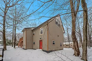 252 Greenbriar Cir, Tobyhanna, PA 18466 - Photo 3