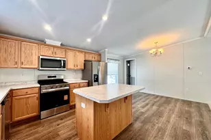 106 Middle Rd, Greentown, PA 18426 - Photo 11
