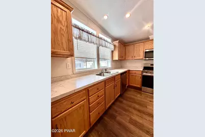 106 Middle Road, Greentown, PA 18426 - Photo 9
