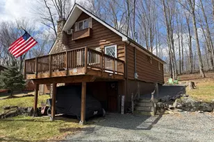 41 Deerfoot Rd, Lake Ariel, PA 18436 - Photo 1