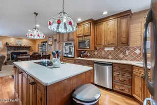 41 Deerfoot Rd, Lake Ariel, PA 18436 - Photo 15