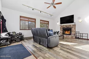215 Tanager Rd, Lackawaxen, PA 18435 - Photo 5
