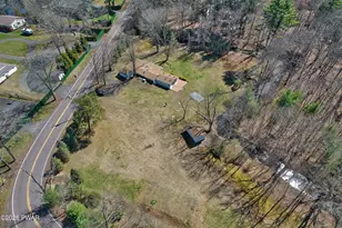 130 Log and Twig Rd, Dingmans Ferry, PA 18328 - Photo 33