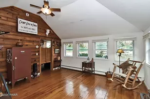 130 Log and Twig Rd, Dingmans Ferry, PA 18328 - Photo 9