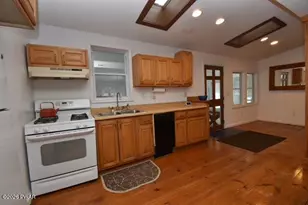 130 Log and Twig Rd, Dingmans Ferry, PA 18328 - Photo 13