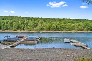 305 Laurel Ln, Greentown, PA 18426 - Photo 3