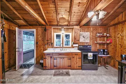 305 Laurel Lane, Greentown, PA 18426 - Photo 11