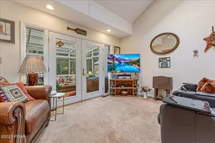 102 Crestview Dr, Hawley, PA 18428 - Photo 11