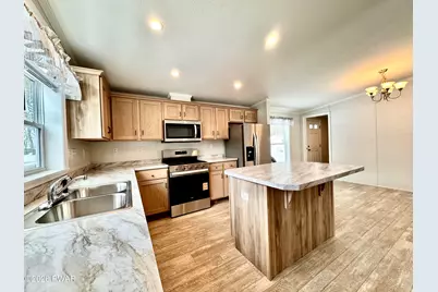 102 Middle Road, Greentown, PA 18426 - Photo 7